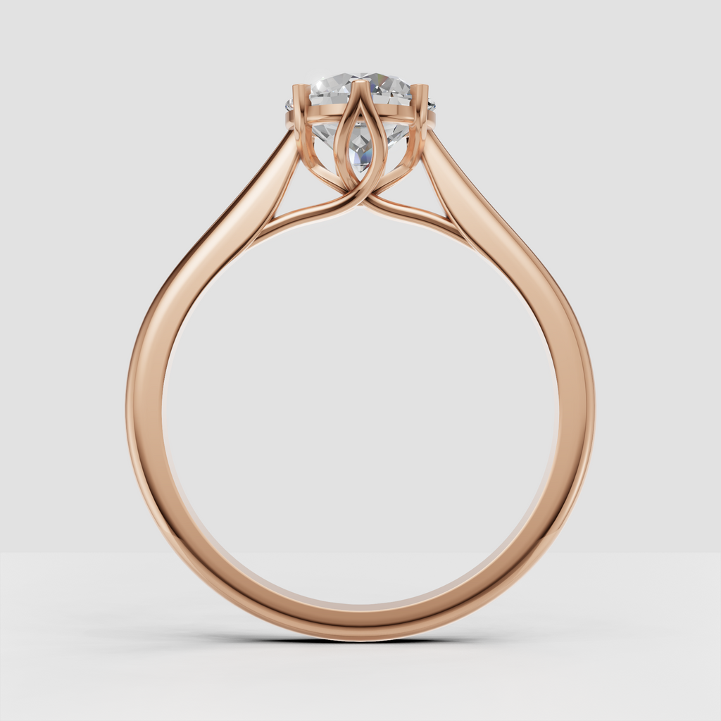 Elegant yellow gold solitaire diamond ring
