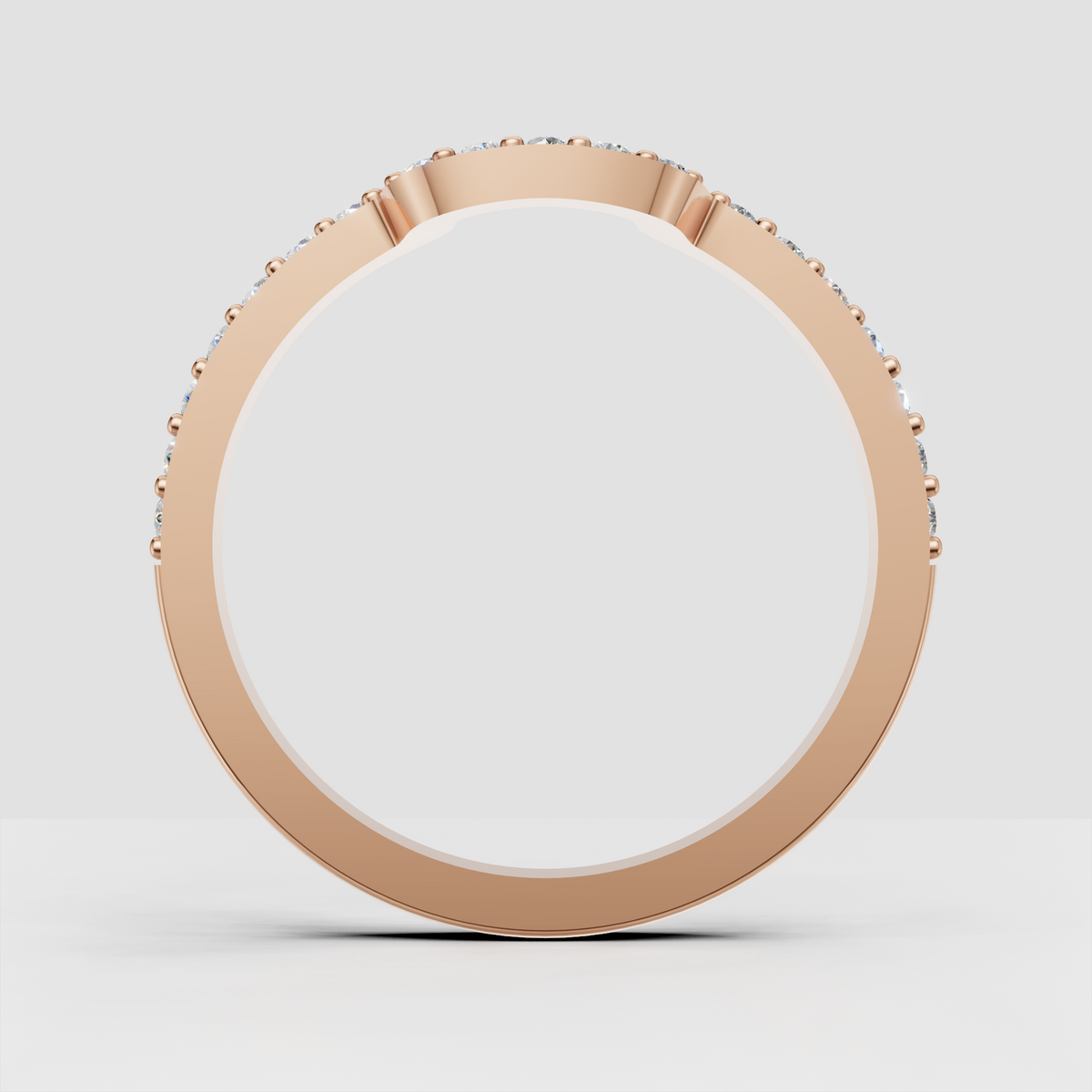 Classic yellow gold ring with round brilliant stones and arched design