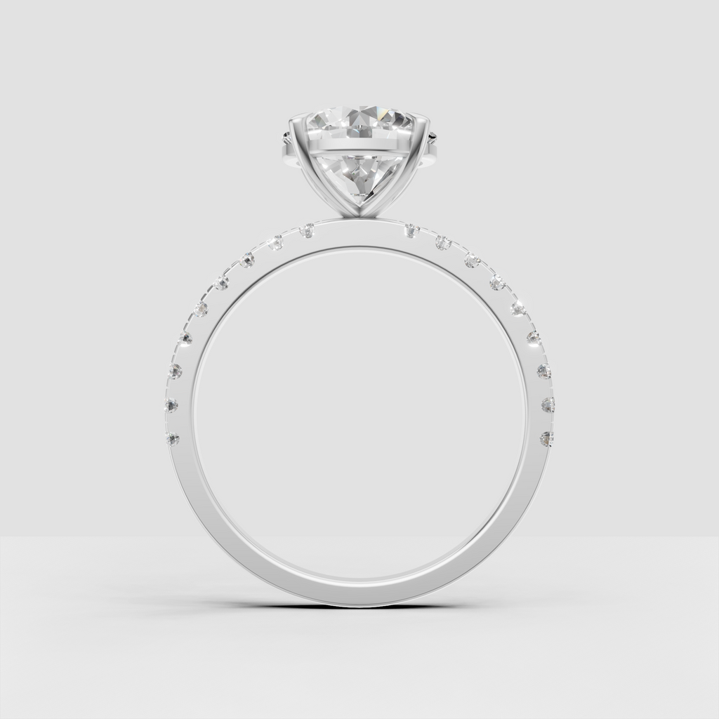 Luxury yellow gold round cut engagement ring
