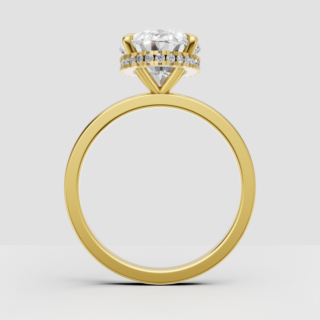 Elegant yellow gold oval engagement ring