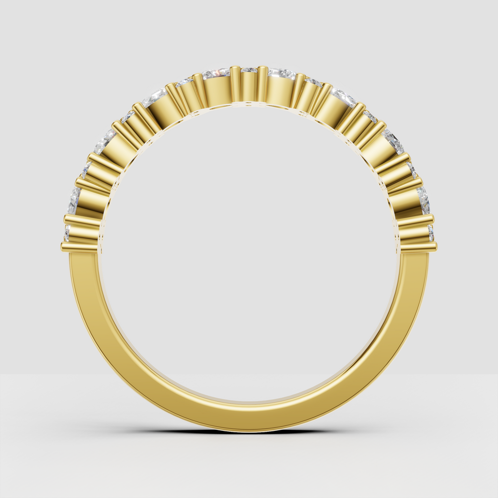 Elegant pear shaped and round diamond band