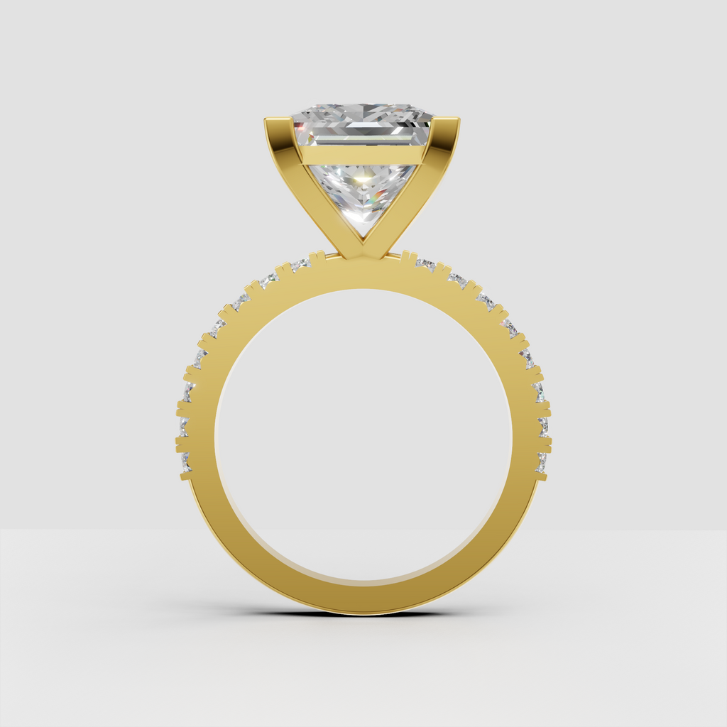 Princess diamond engagement ring with square corner prongs