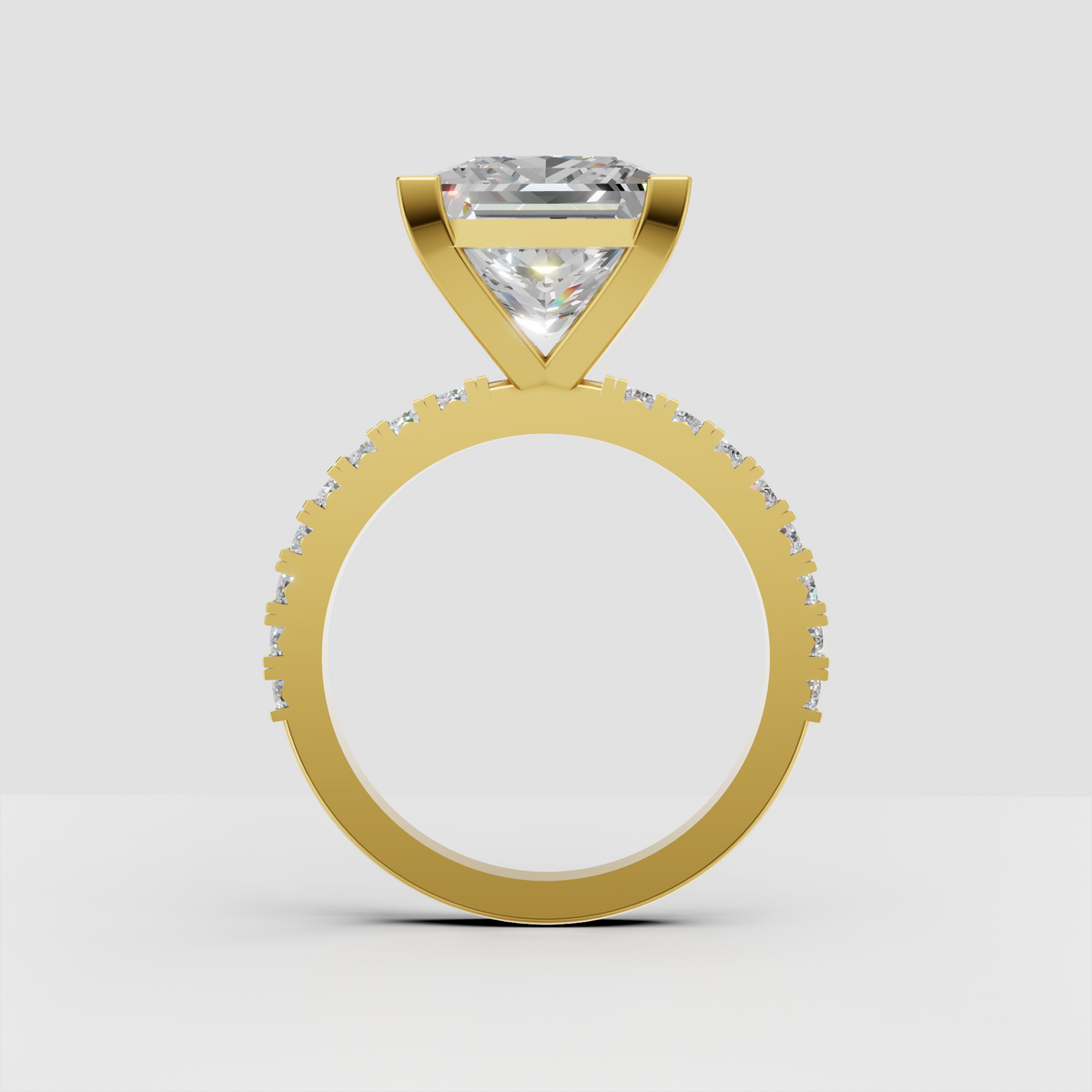 Princess diamond engagement ring with square corner prongs