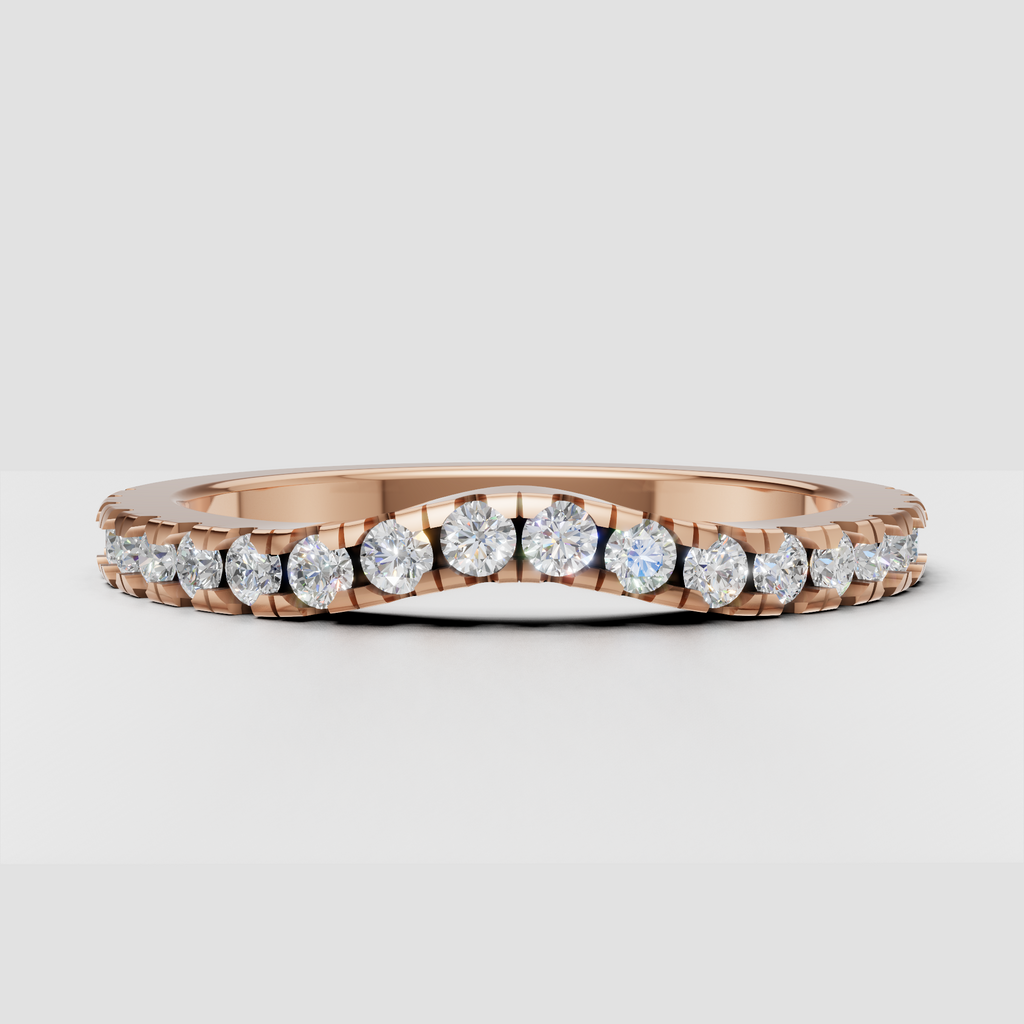 Sophisticated pavé round diamond wedding ring in yellow gold