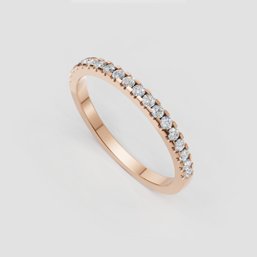 Shared-prong round diamond band with smooth interior