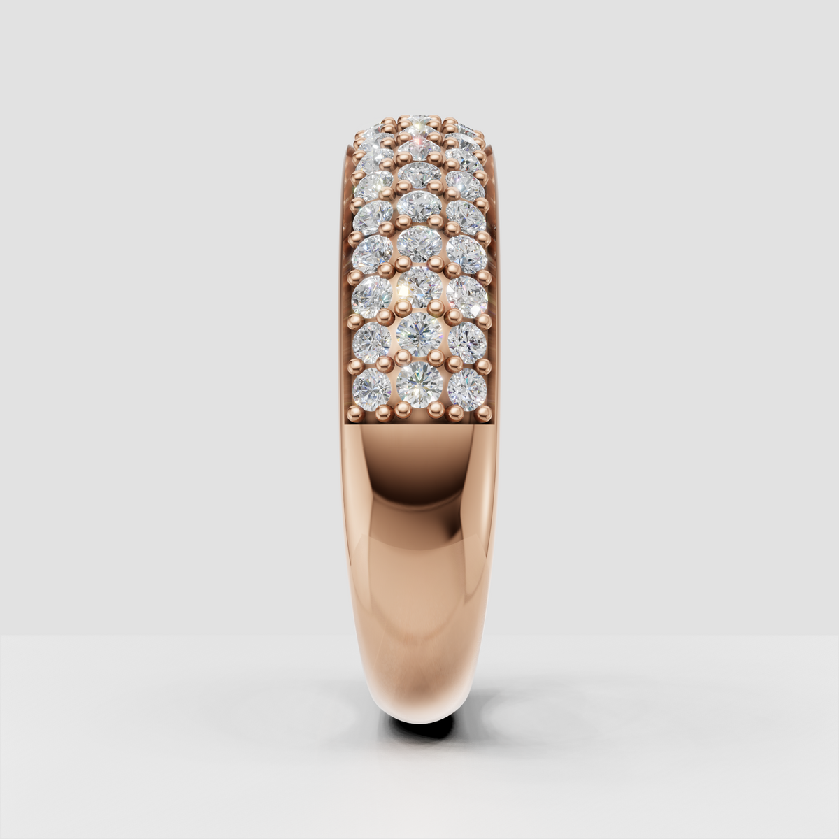 Continuous round diamond band with polished gold edges