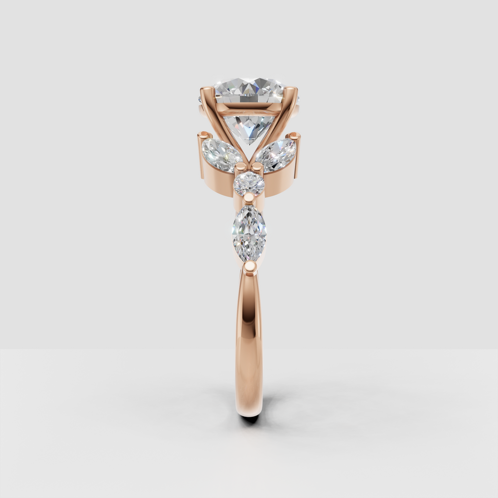 Elegant round diamond cluster ring in yellow gold with prong setting