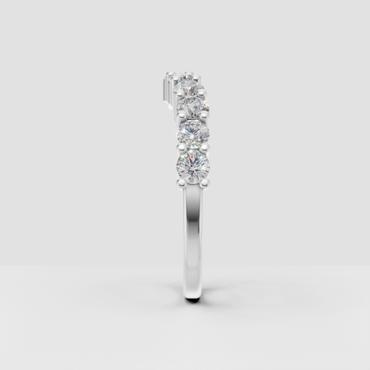 Round brilliant diamond half eternity band