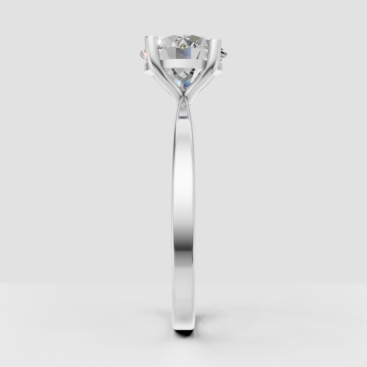 Elegant round diamond solitaire ring in yellow gold