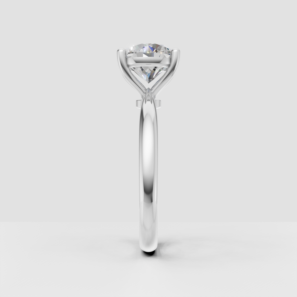 Classic solitaire diamond engagement ring in luxurious yellow gold