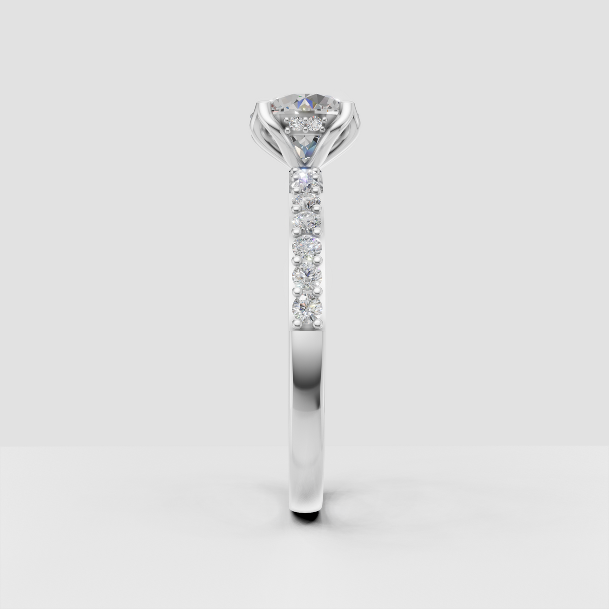 Luxury round cut diamond engagement ring