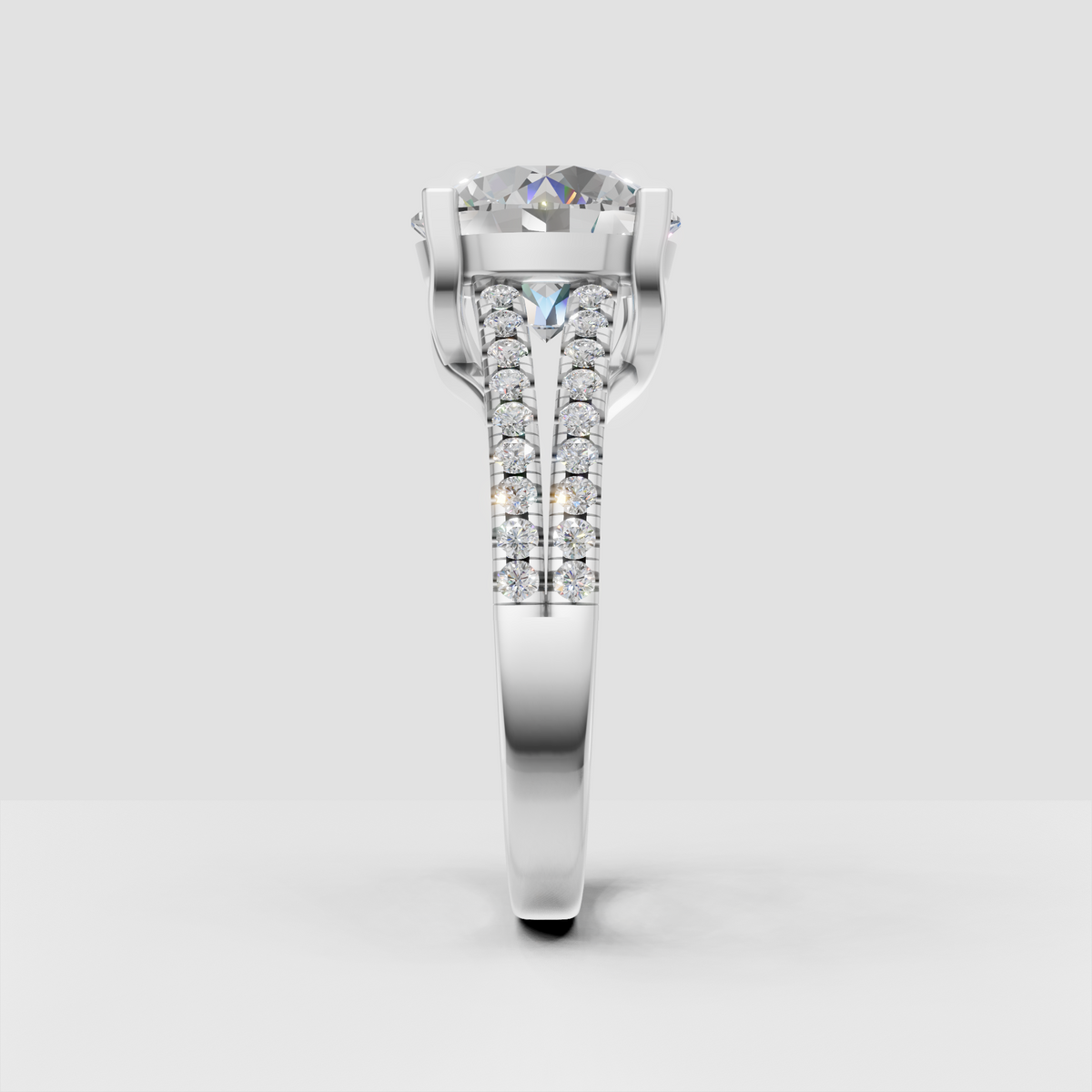 Luxury round diamond ring with split shank pavé engagement band