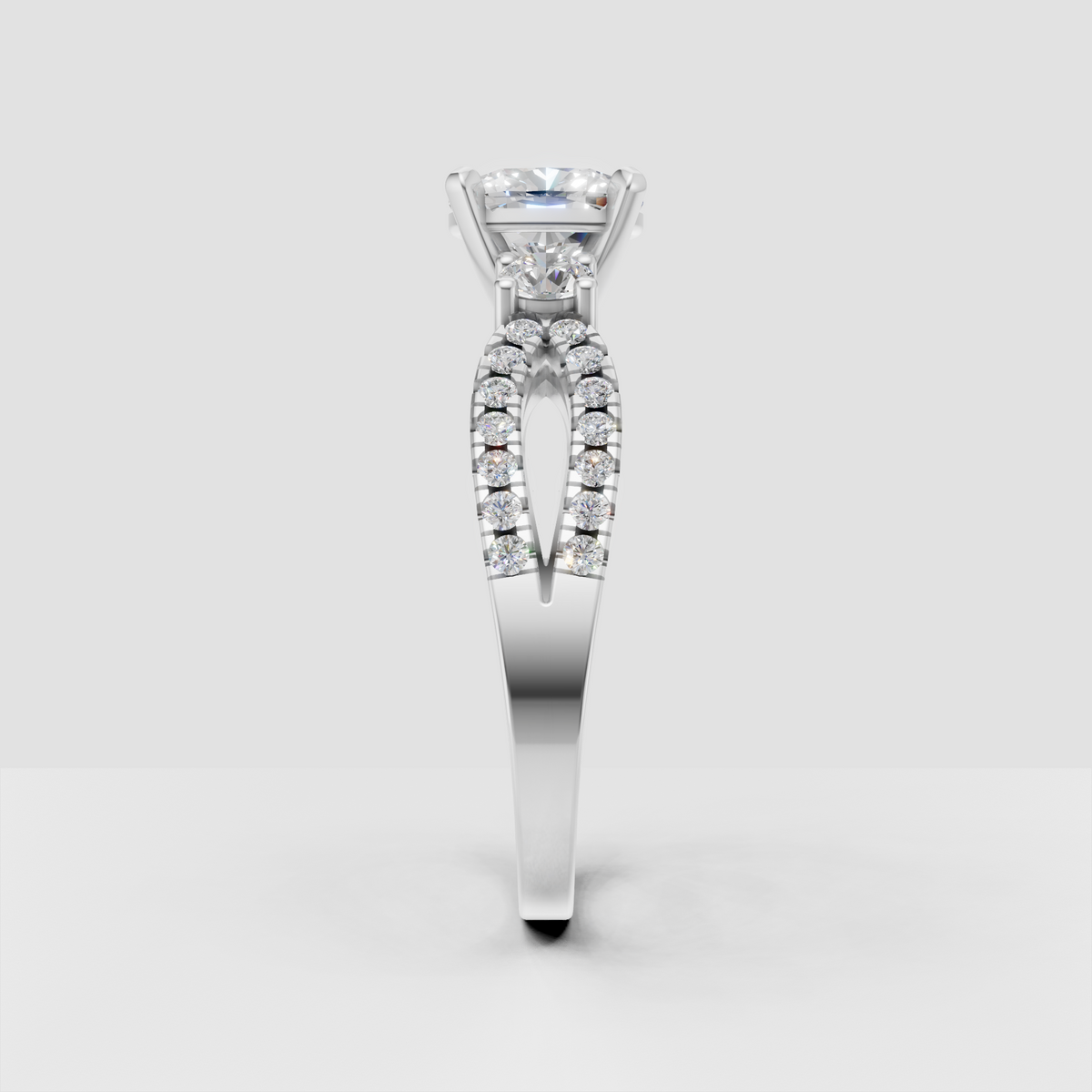 Round center diamond with two round side diamonds