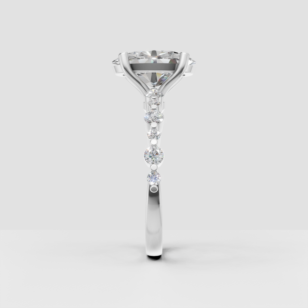 Luxury oval cut diamond bridal ring in yellow gold
