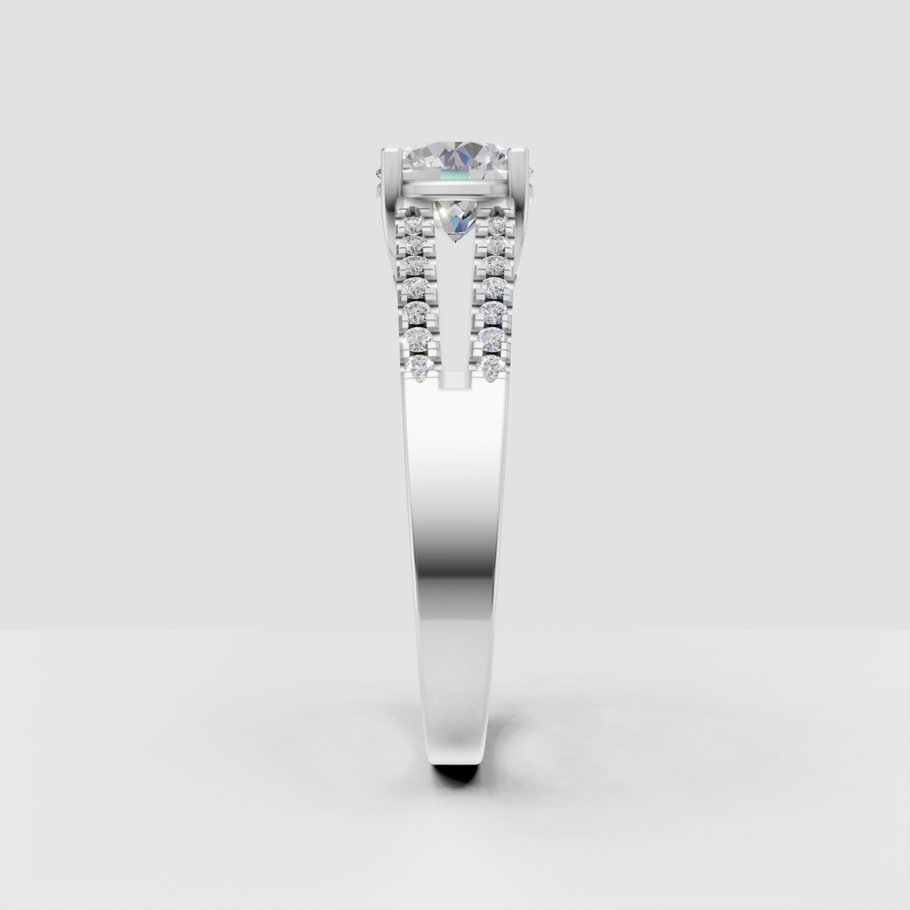 Polished yellow gold engagement ring with round brilliant Diamond center