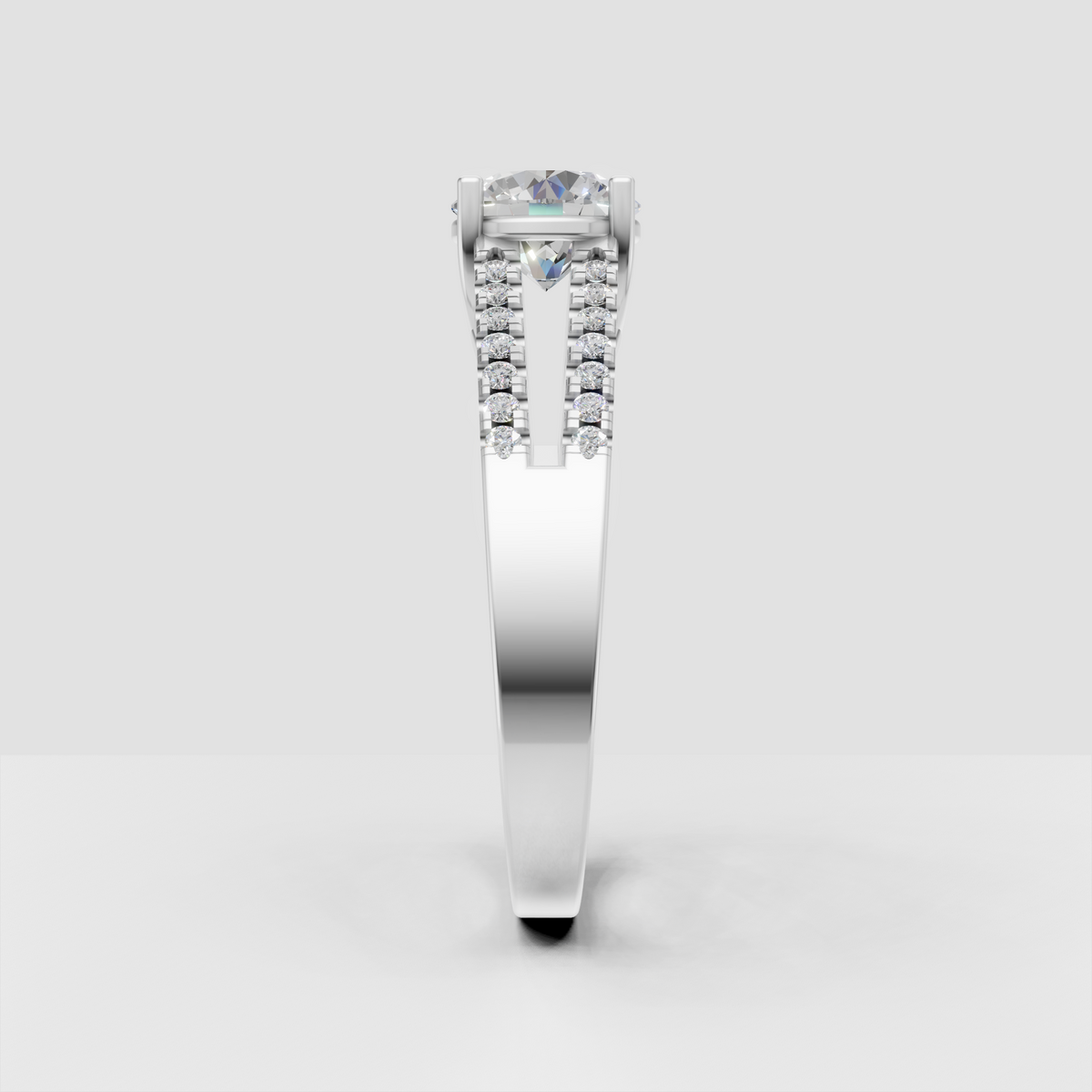 Polished yellow gold engagement ring with round brilliant Diamond center