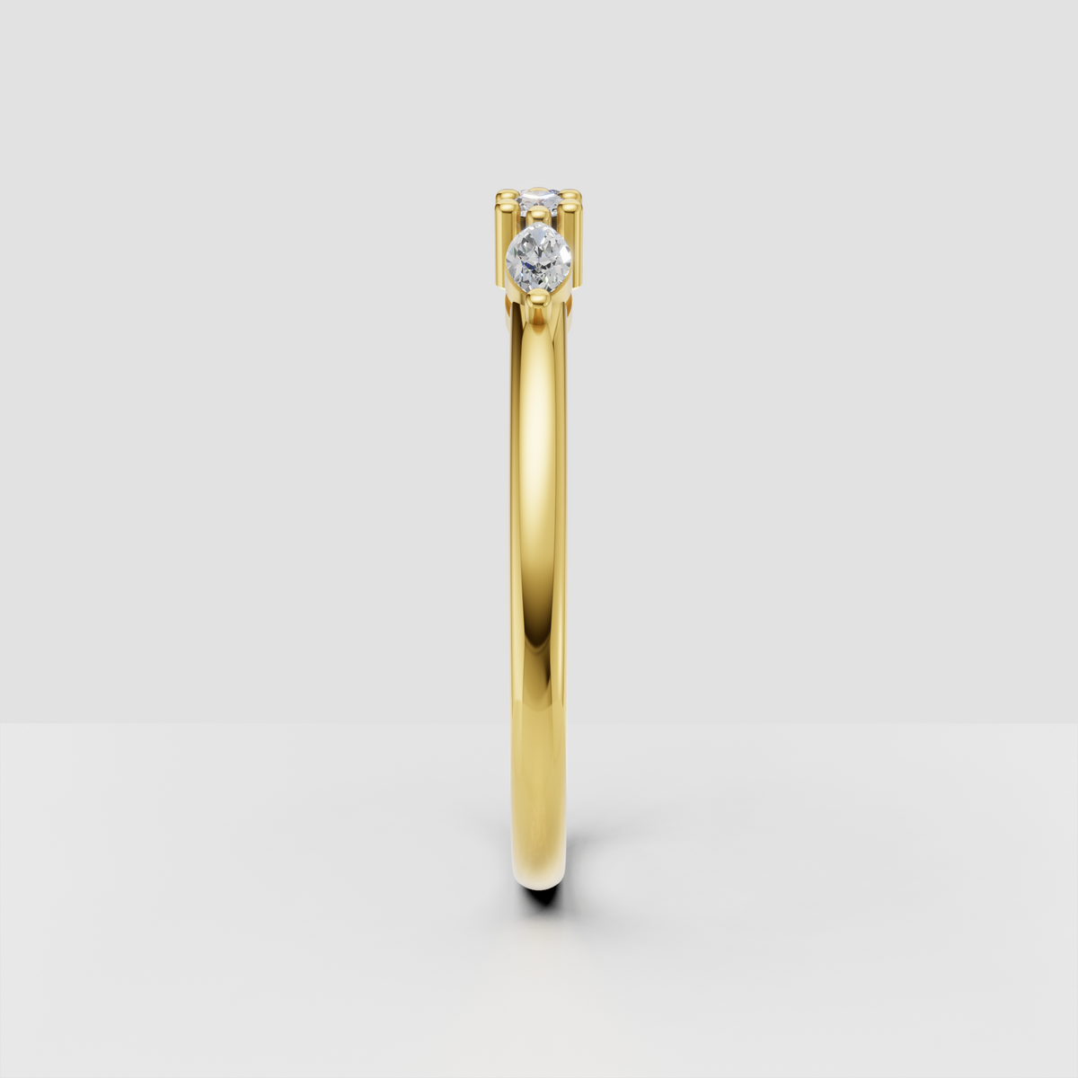 Modern alternating diamond wedding ring with round and marquise stones